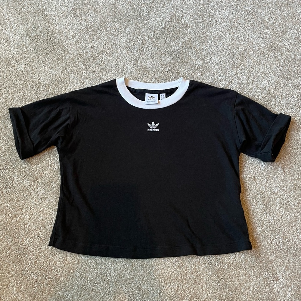 ADICOLOR CLASSICS ROLL-UP SLEEVE CROP TOP